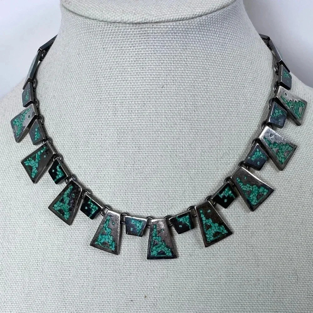 925 Vintage silver - Aztec style necklace with inlaid turquoise coloured stone